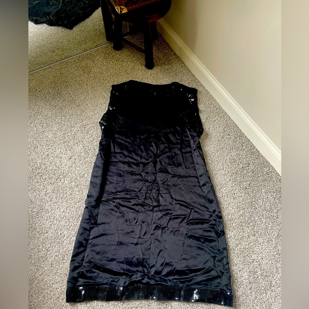 Xs black gorgeous silk sheath dress